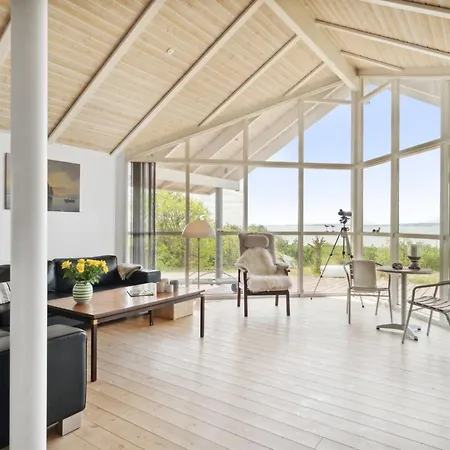 Elspeth - 25m From The Sea By Interhome